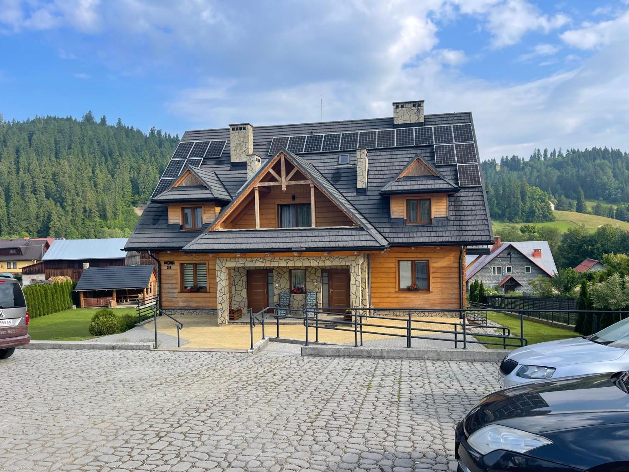 Willa Rembisz Łapsze Niżne Exterior foto